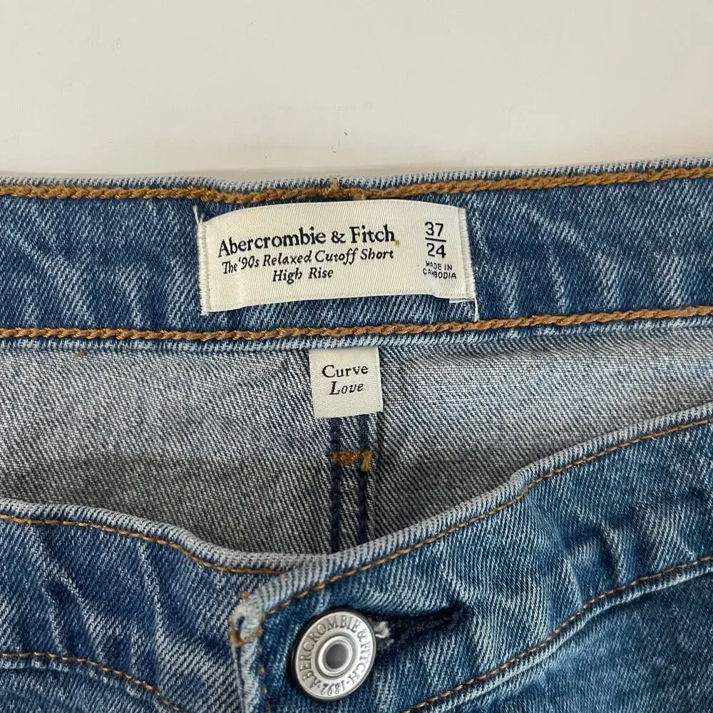 Abercrombie The 90s Relaxed Cutoff Short High Rise Curve Love NEW - Size 37/24 - Picture 4 of 5